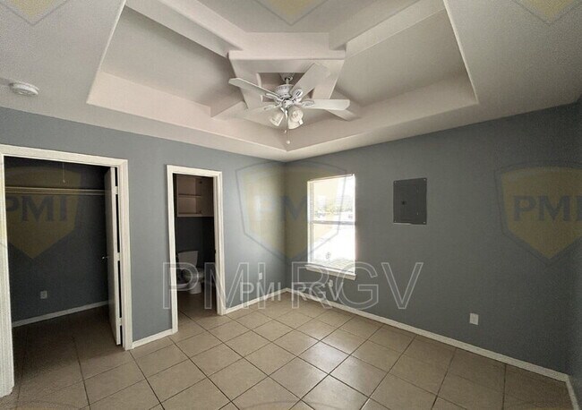 Building Photo - 1410 Quitaca Dr