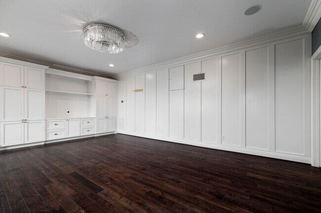 Foto del edificio - Spacious Studio Located in the Gated Commu...