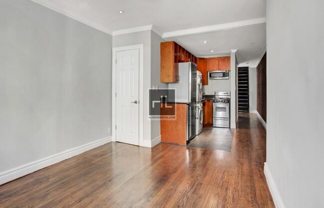 Foto del edificio - E 12TH ST.