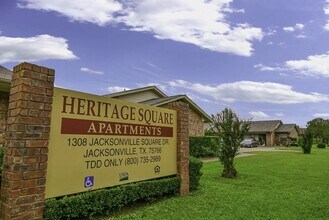 Building Photo - 1308 Jacksonville Dr