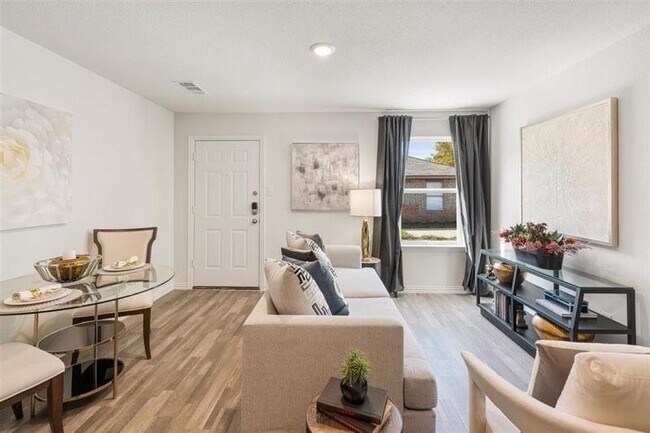 Foto del edificio - 4609 Redbud St