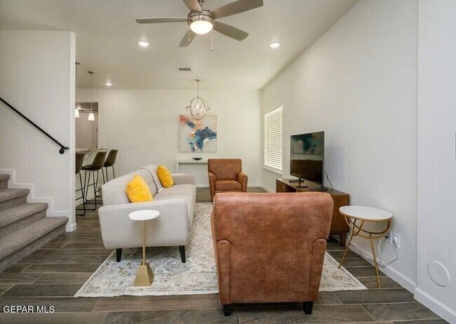 Building Photo - 1074 Hoppas Ct