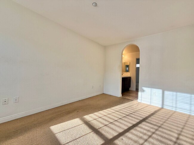 Foto del edificio - Beautiful 3 Bedroom townhome in San Marcos!