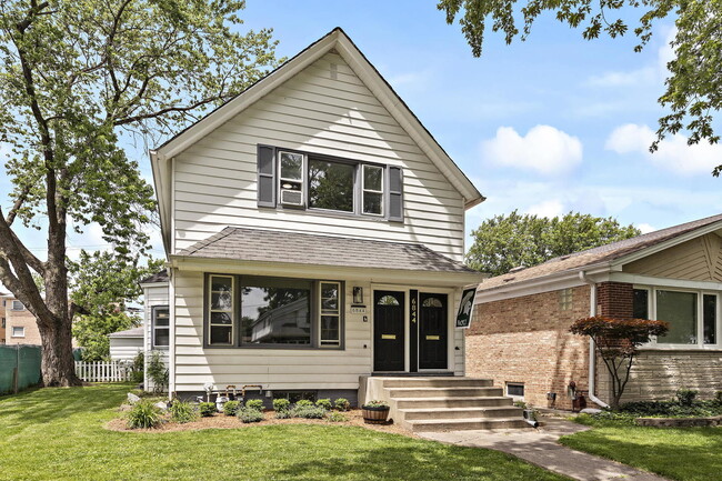 Building Photo - 6844 N Ottawa Ave