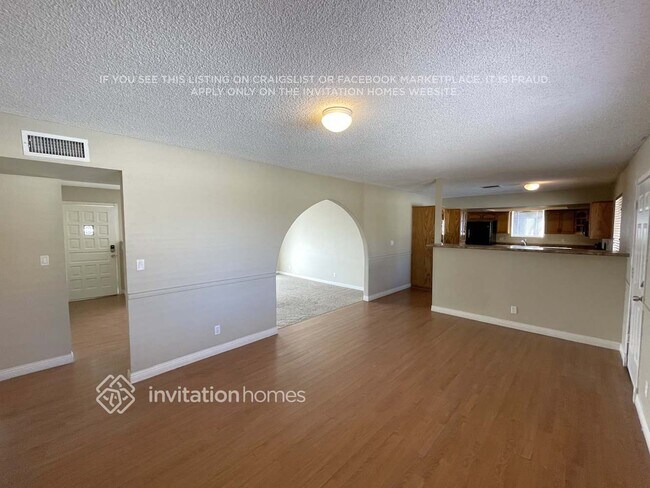 Building Photo - 626 E Via Elena St