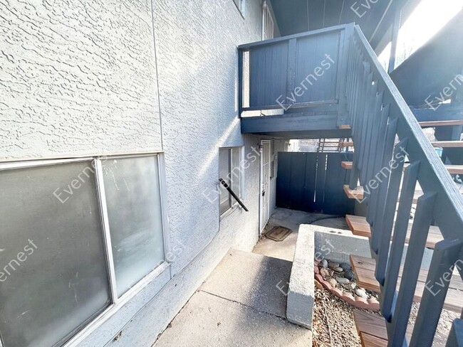 Building Photo - 112 S Murray Blvd