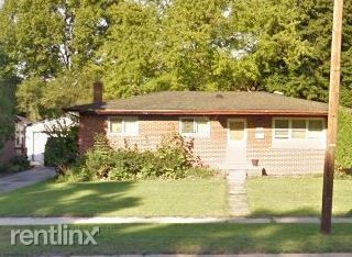 Primary Photo - 3 br, 1.5 bath House - 1029 N Maple Rd