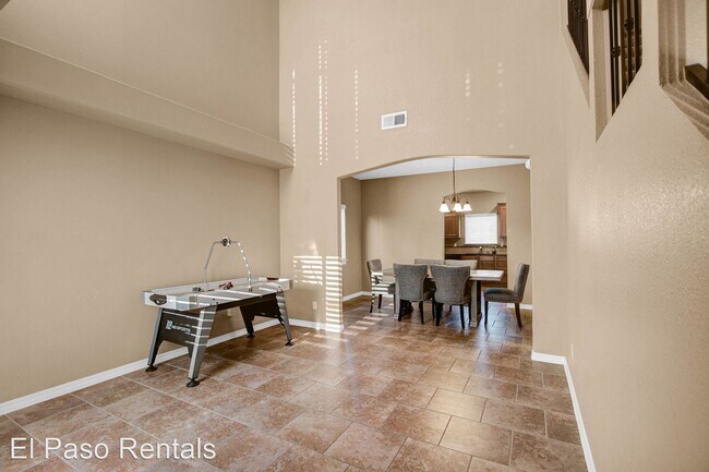 Foto del edificio - 3 br, 2.5 bath House - 3240 Peruvian Paso