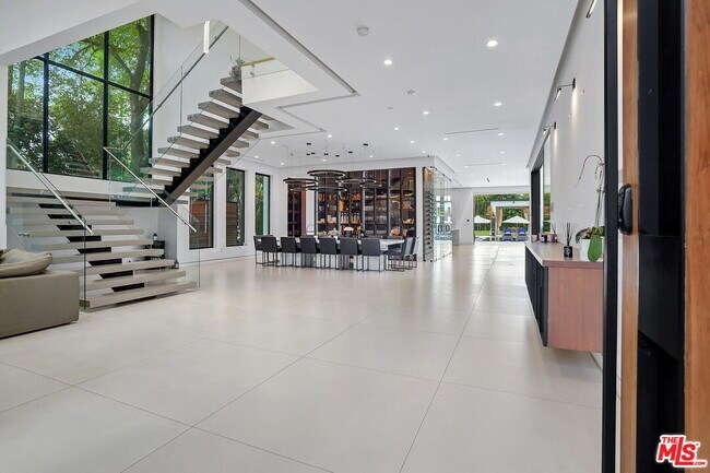 Foto del edificio - 6029 Melvin Ave