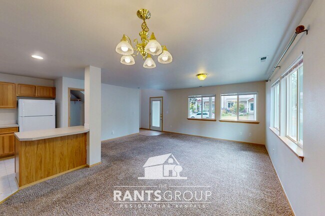 Foto del edificio - Spacious 3 Bed, 2.5 Bath Townhome in Lacey...