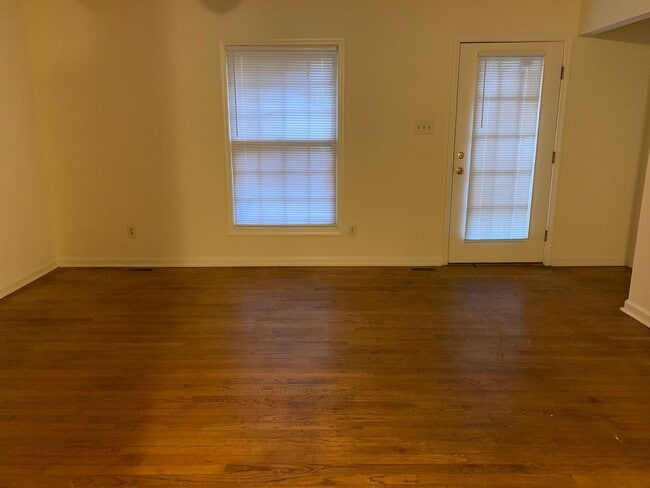 Foto del edificio - 562 Granite St