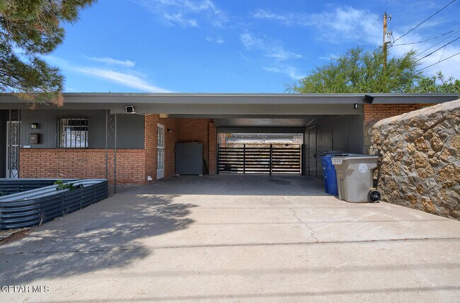 Foto del edificio - 2927 Harrison Ave
