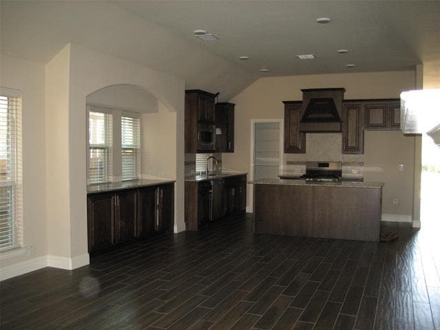 Building Photo - 1609 Yellowthroat Dr