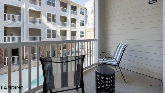 Foto del edificio - 225 Walden Village Ln