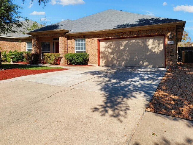 Building Photo - 1508 Natural Bridge Ln
