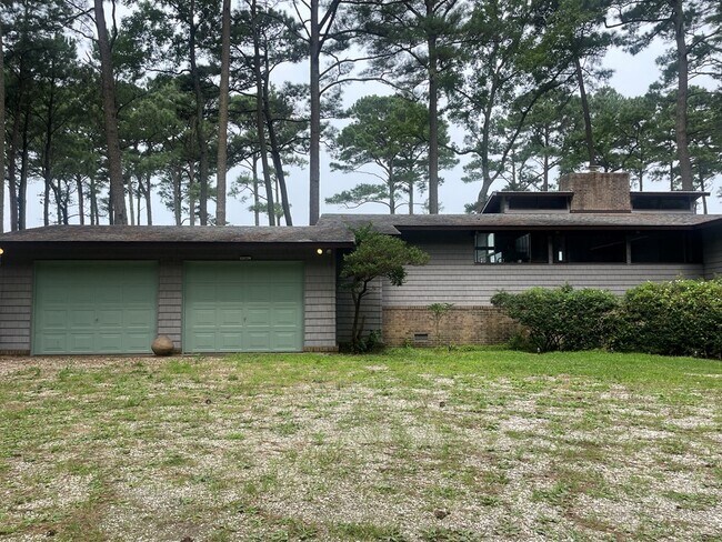Building Photo - 4680 Peaceful Shores Dr