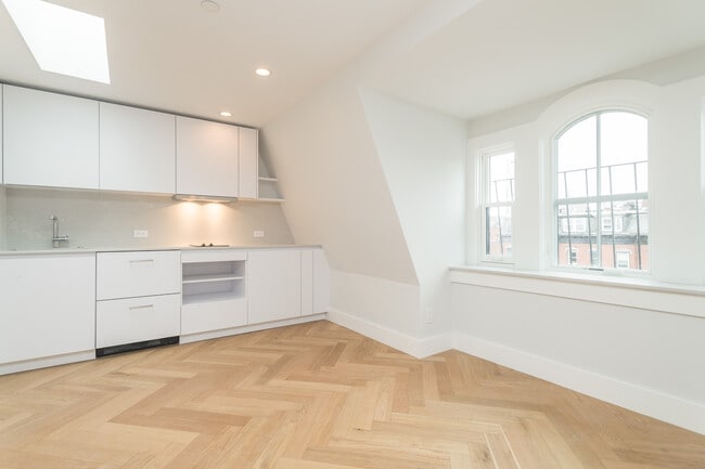 Foto del edificio - 461 Massachusetts Ave