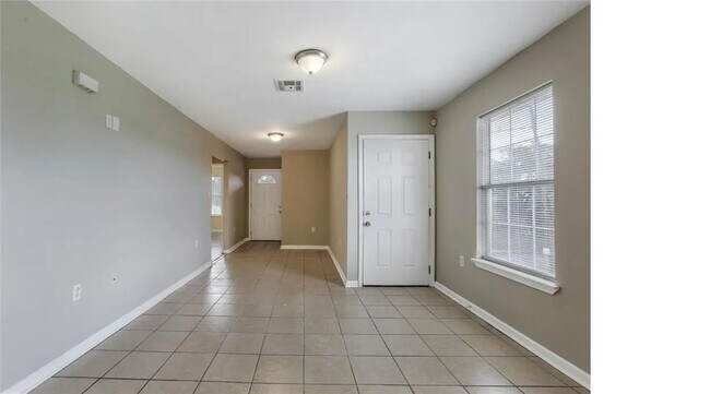 Building Photo - 5201 N Galvez St