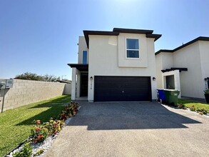 Building Photo - 7978 Elka Lp