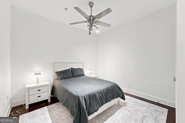 Foto del edificio - 200 N Highland Ave NE