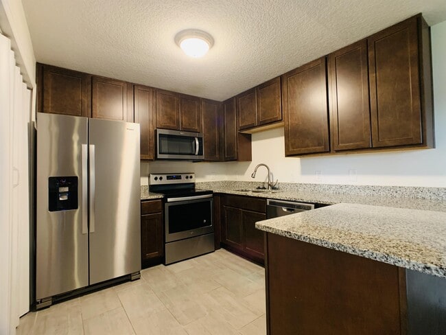 Building Photo - 52 Windtree Ln