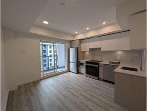 Building Photo - 10829-10140 140 St