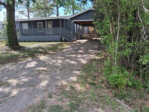 Building Photo - 11797 White Cedar St