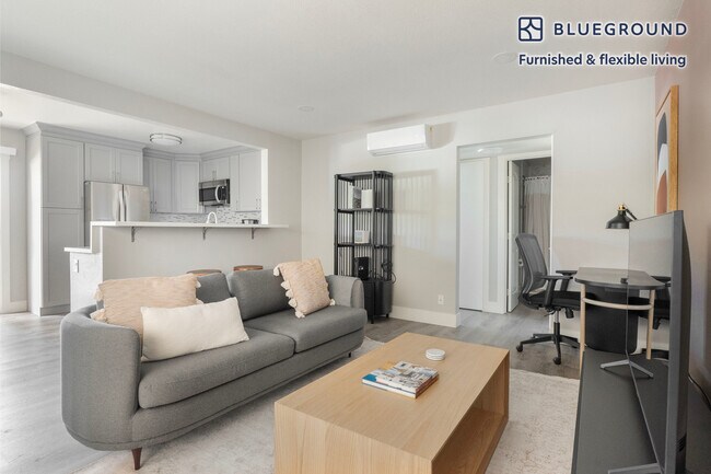 Foto del edificio - 906 Burbank Dr