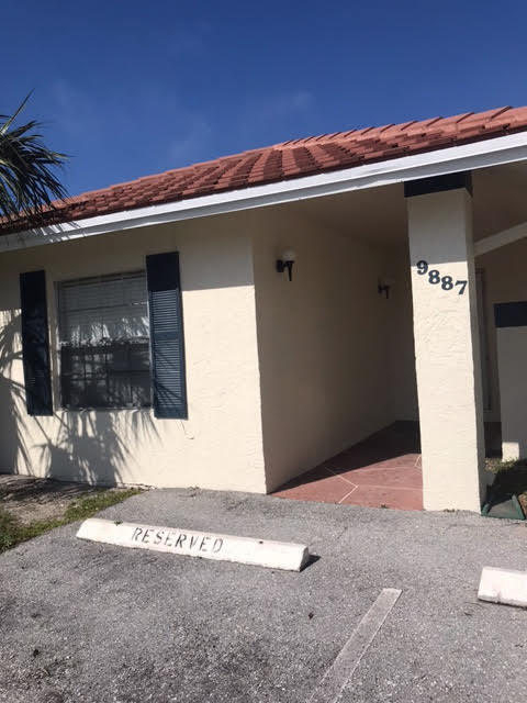 Foto del edificio - 9887 Three Lakes Cir