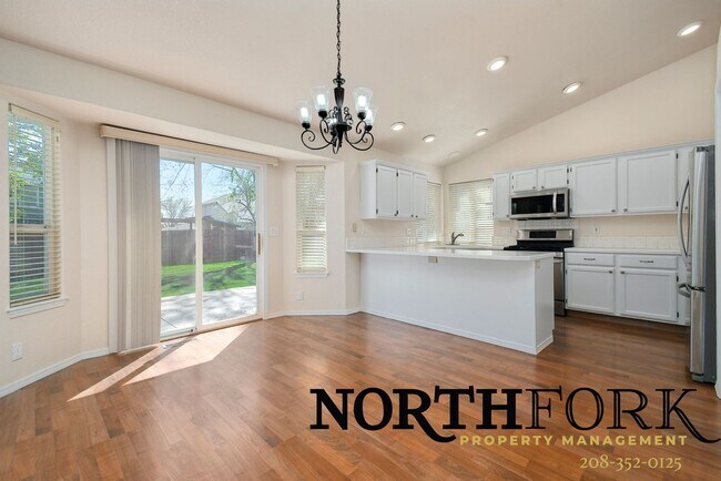 Foto del edificio - Welcome to a beautifully maintained home in one of Eagle’s most desirable neighborhoods