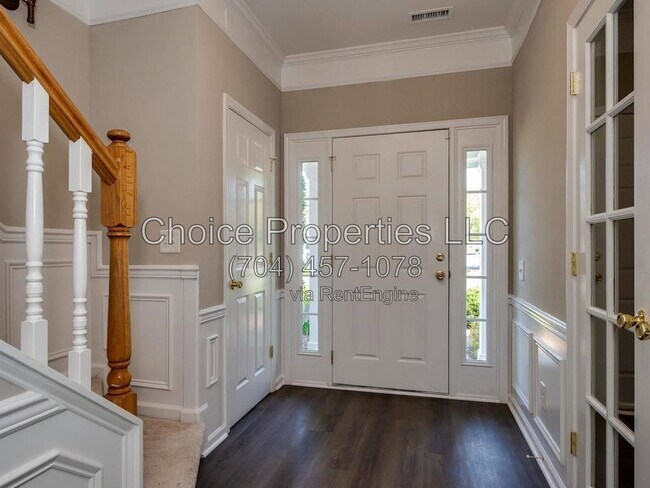 Building Photo - 14930 Ballantyne Village Way