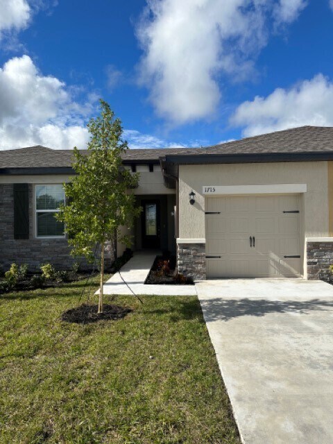 Foto principal - 1715 Party Pl, Fort Pierce, FL
