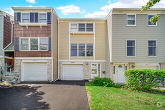 Building Photo - 2015 Oxford Ct