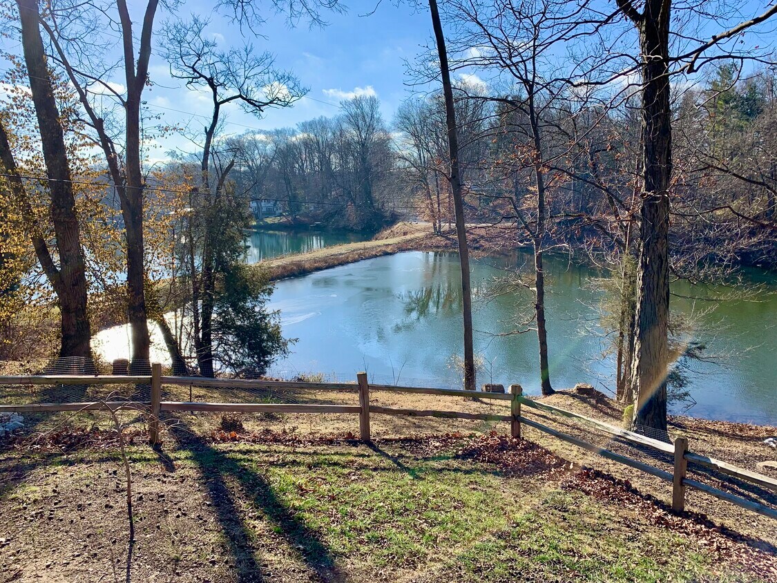 Foto principal - 8746 N Briarwood Lake W Ct