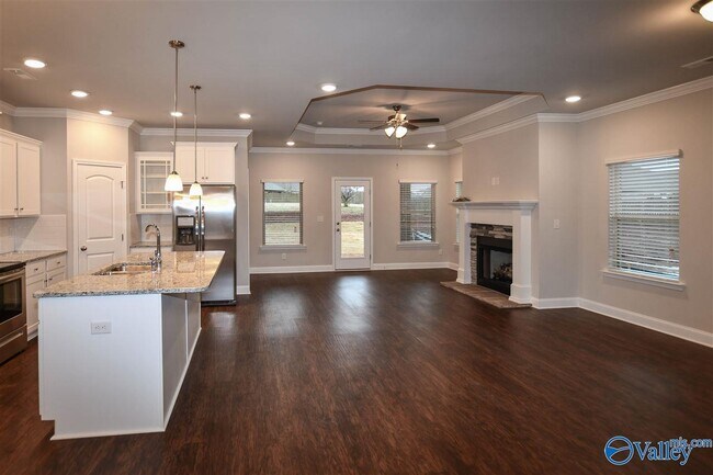 Foto del edificio - 275 Caudle Dr