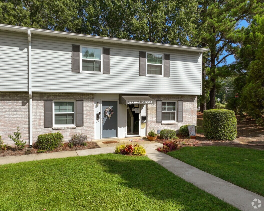 Legacy at Sedgefield Apartments 3716 Groometown Rd Greensboro, NC