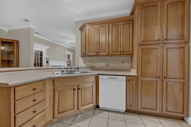 Building Photo - 5217 Overlook Cir