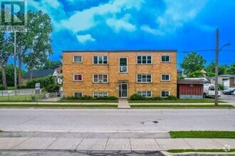 Building Photo - 642-642 Hamilton Rd