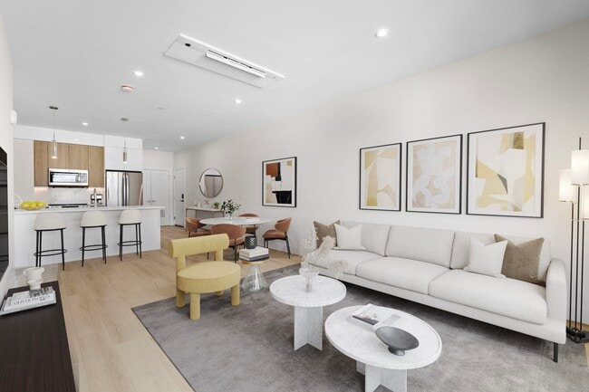 Building Photo - 4525 Bergenwood Ave