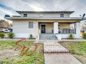 Building Photo - 216 S Devine Ave