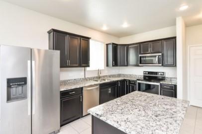 Building Photo - 1721 Vernon Dr
