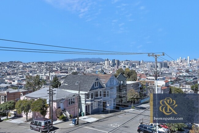 Building Photo - 807 Kansas St