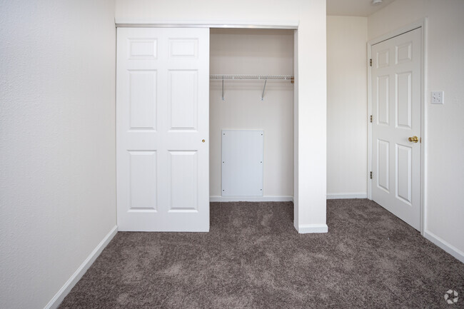 Interior Photo - Autumn View Townhouses