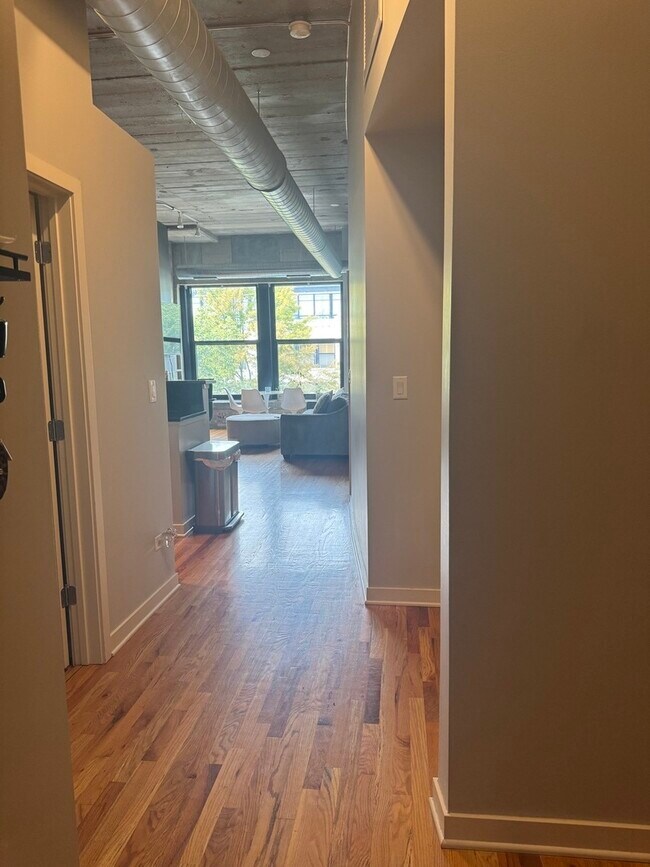 Foto del edificio - 1111 W 15th St