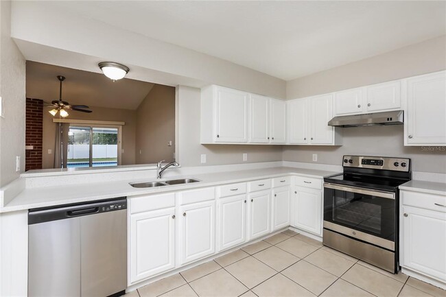 Building Photo - 9163 Montevello Dr