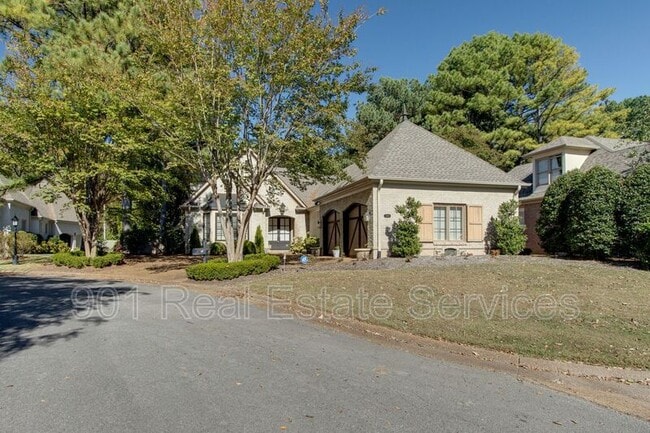 Building Photo - 3181 Cheval Dr