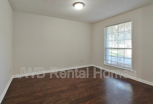 Foto del edificio - 10249 Secret Harbor Ct