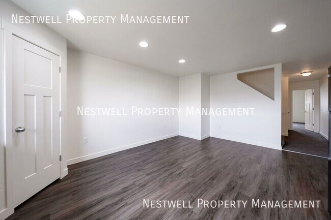 Building Photo - 734 E 550 S