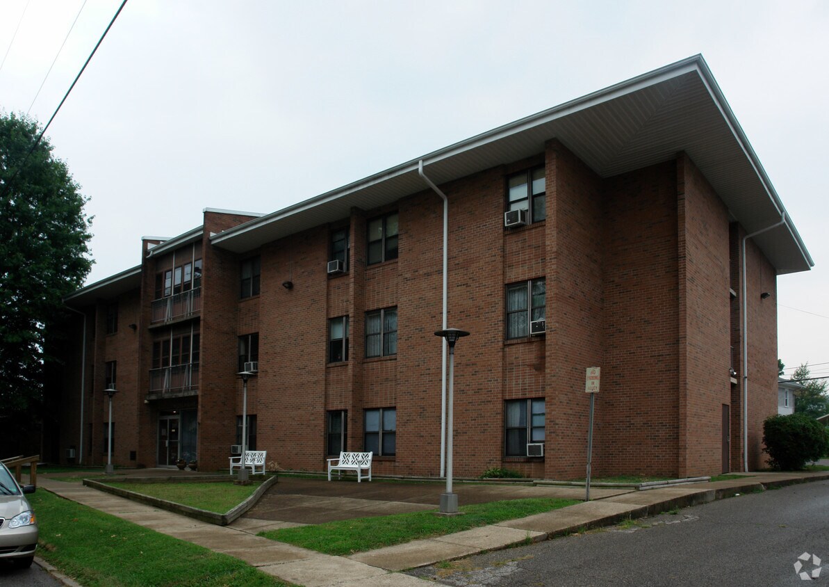 1225 Myers Ave, Dunbar, WV 25064 Apartments in Dunbar, WV