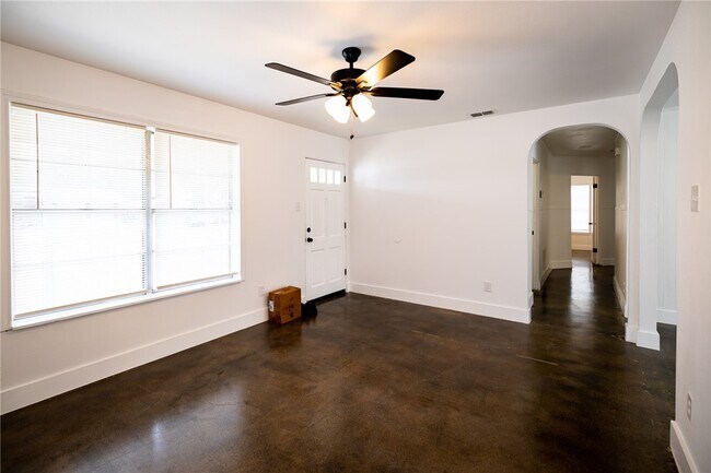 Foto del edificio - 4129 Barnes St